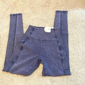 Aerie NWT S blue legging